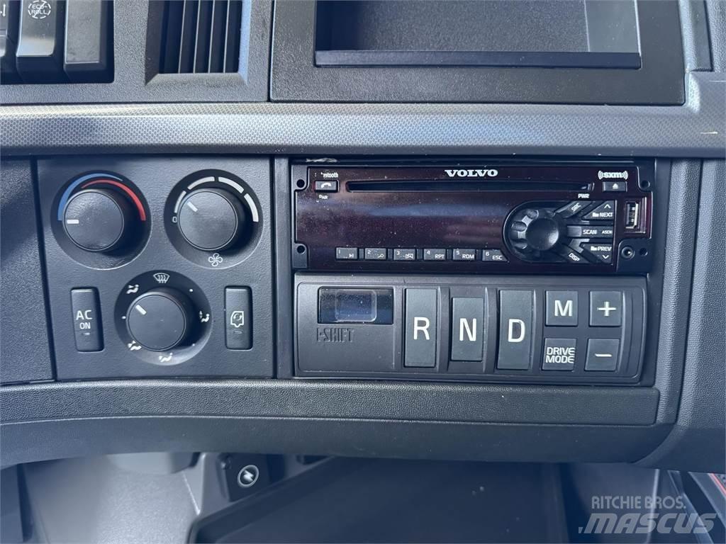 Volvo VNL64T760 Trekkvogner