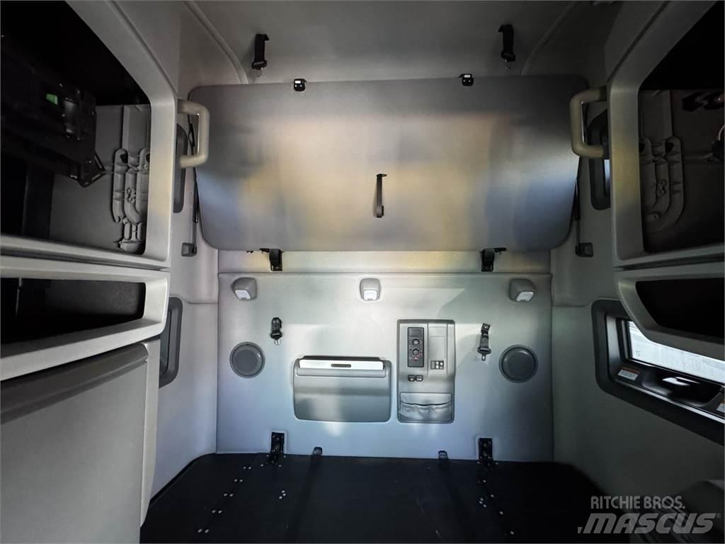 Volvo VNL64T760 Trekkvogner