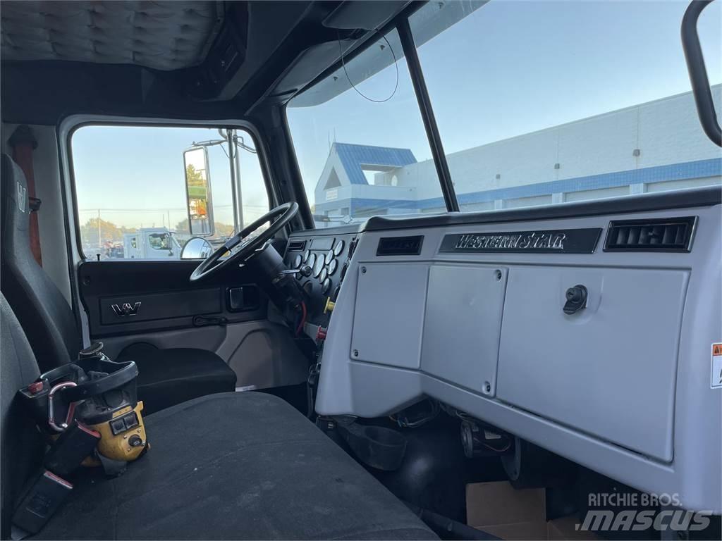 Western Star 4700SB Chassis