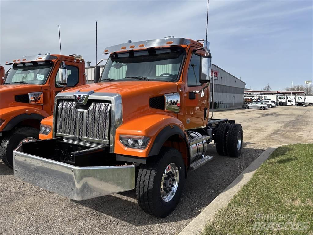 Western Star 47X Andre lastebiler