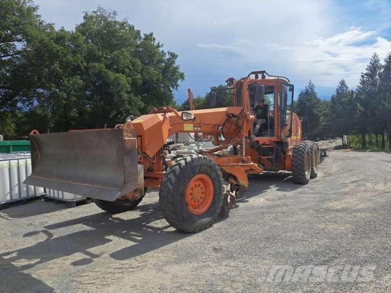 CAT 12M Veihøvler