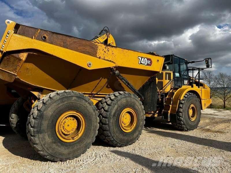 CAT 740GC Rammestyrte Dumpere