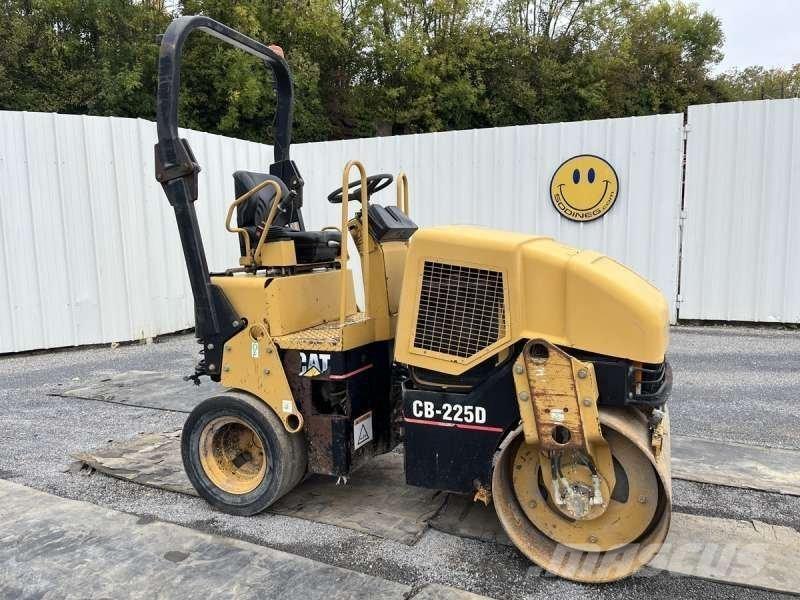 CAT CB225D Hjullaster til komprimering