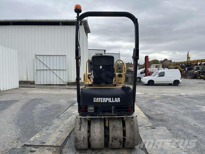 CAT CB225D Hjullaster til komprimering