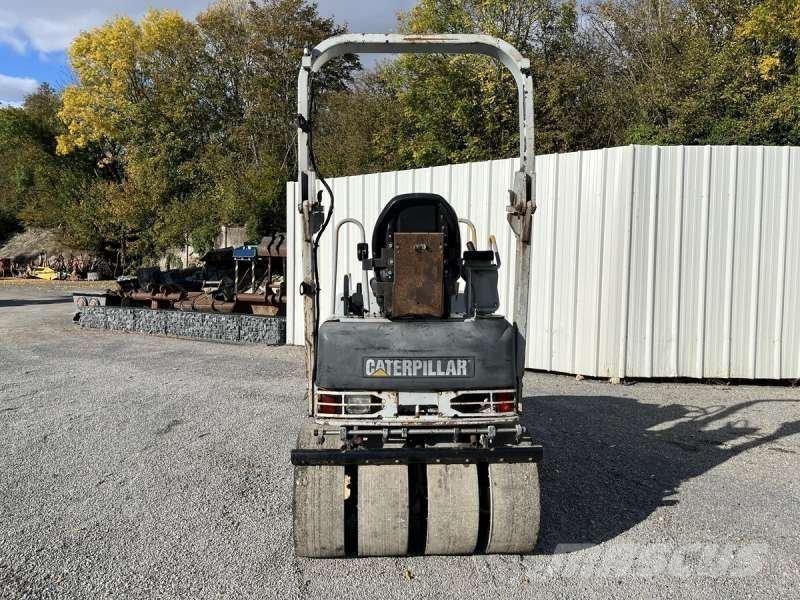 CAT CB225E Hjullaster til komprimering