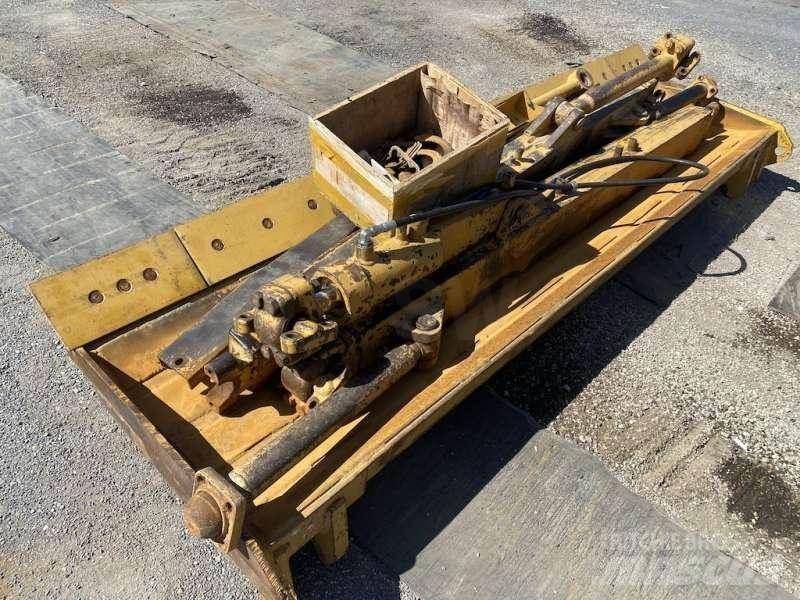 CAT D3B Dozere Beltegående