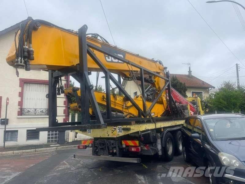 JCB JS360 Gravemaskiner for riving