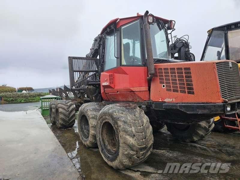 Valmet 840.4 Traktor med skogsutstyr