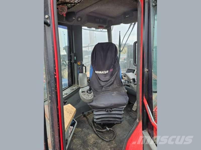 Valmet 840.4 Traktor med skogsutstyr