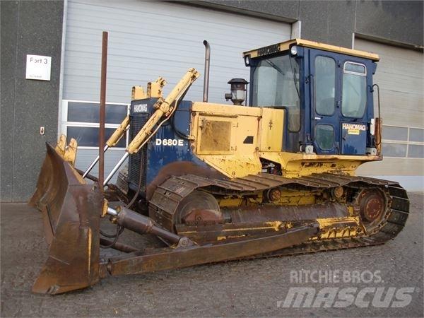 Hanomag D680E Dozere Beltegående