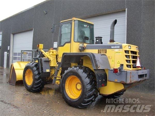 Komatsu WA320 Hjullastere