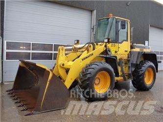 Komatsu WA320 Hjullastere
