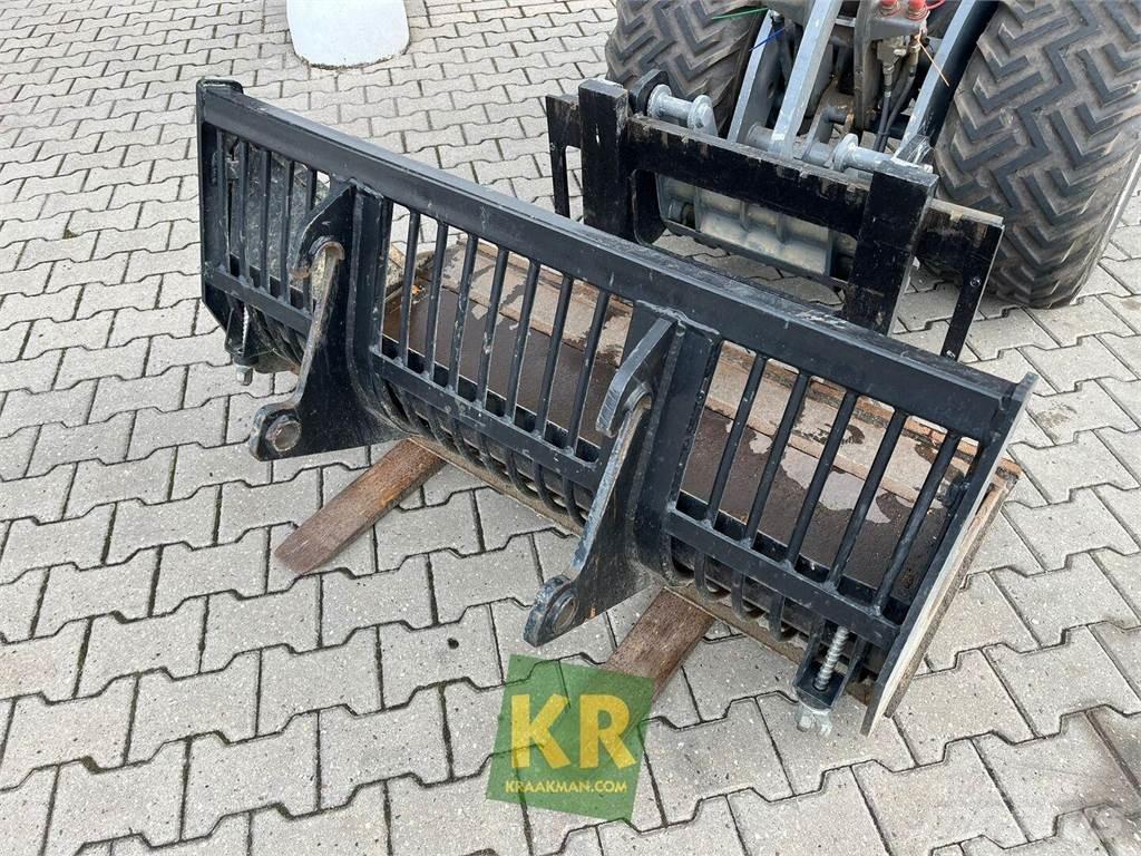 GiANT D332 Frontlastere og graveredskap