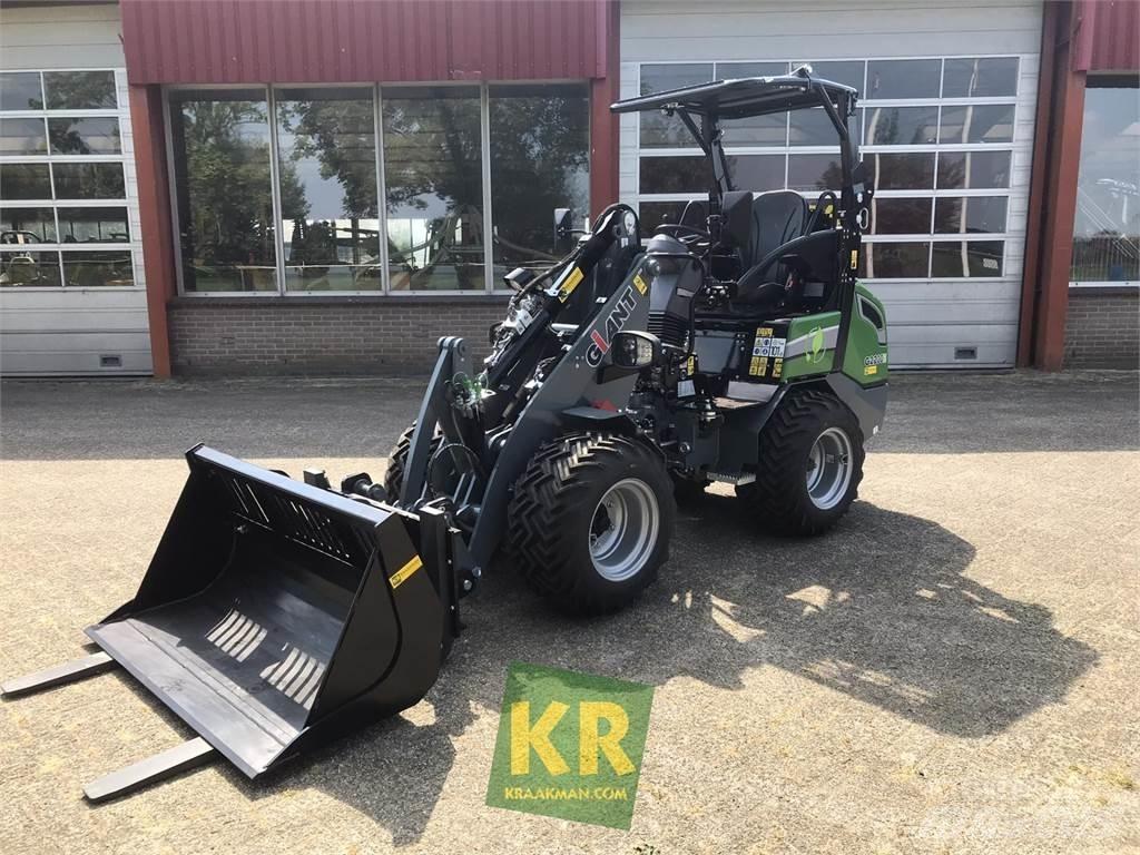 GiANT G2200E Frontlastere og graveredskap