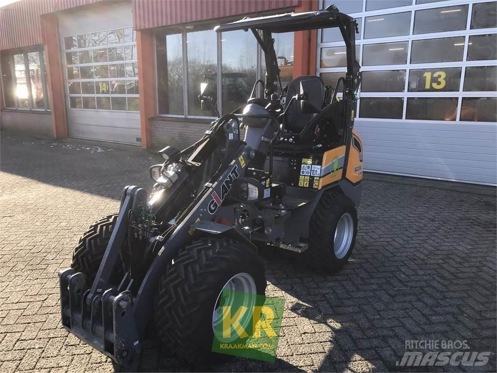 GiANT G2200E Frontlastere og graveredskap