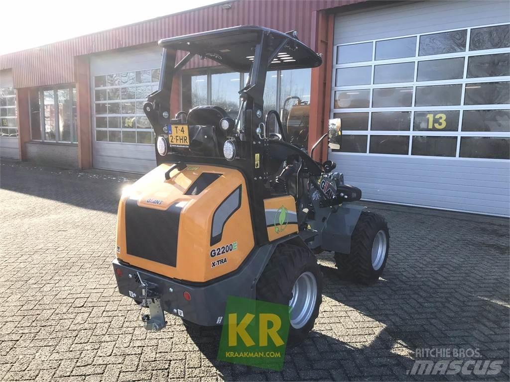 GiANT G2200E Frontlastere og graveredskap