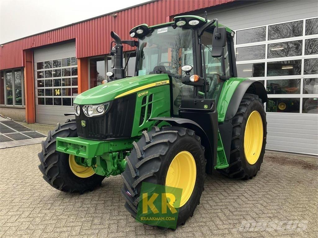 John Deere 6090M Traktorer