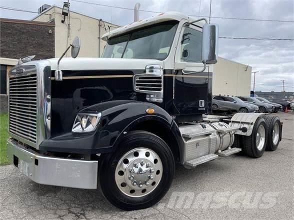 Freightliner 122SD Trekkvogner