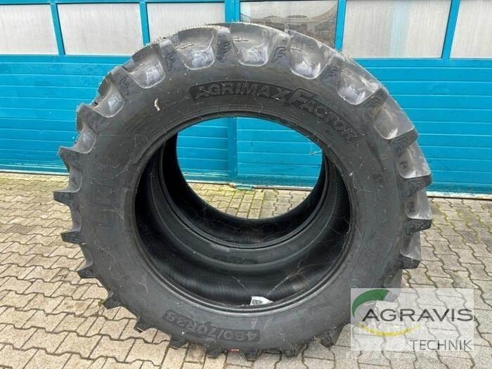 BKT 480/70-R38 Dekk, hjul og felger