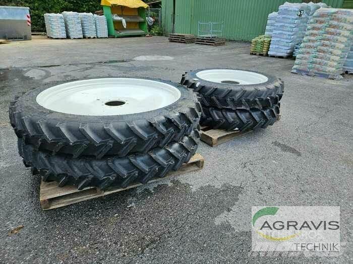BKT KR270/95R42 Dekk, hjul og felger