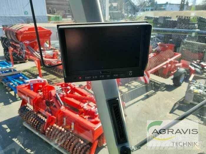 CLAAS AVERO 240 Skurtreskere