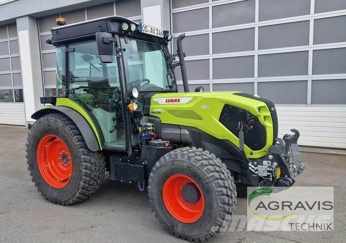 CLAAS NEXOS 240 L Traktorer