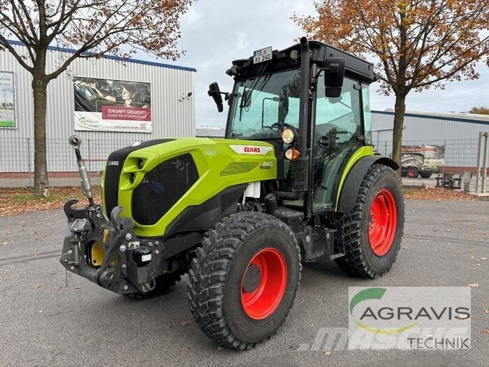 CLAAS NEXOS 240 L Traktorer