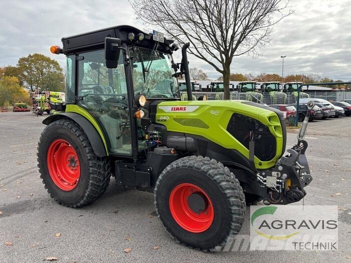 CLAAS NEXOS 240 L Traktorer