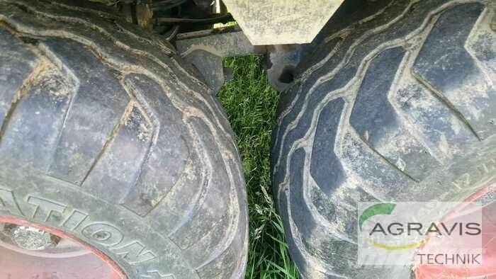 CLAAS QUANTUM 3500 P Selvlastende vogner