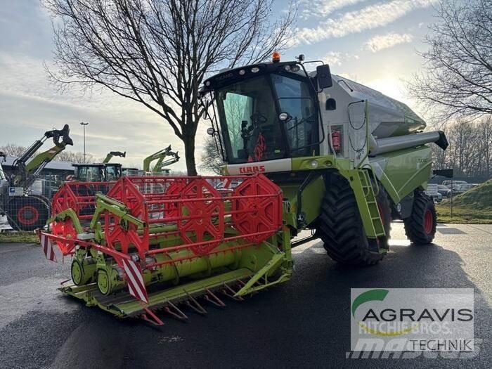 CLAAS TUCANO 420 Skurtreskere