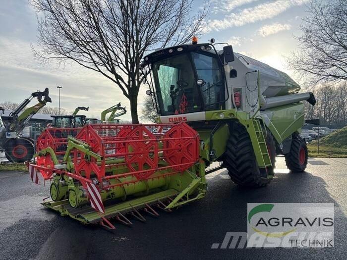 CLAAS TUCANO 420 Skurtreskere