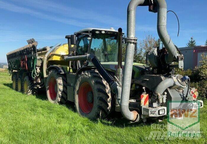 CLAAS XERION 3800 TRAC Gjødselspreder