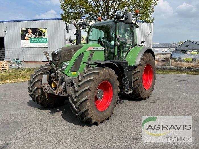 Fendt 724 VARIO S4 Traktorer