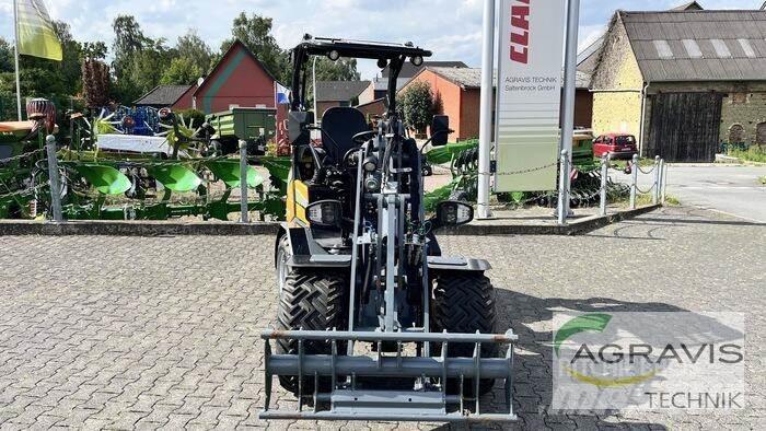 GiANT G2200E Hjullastere