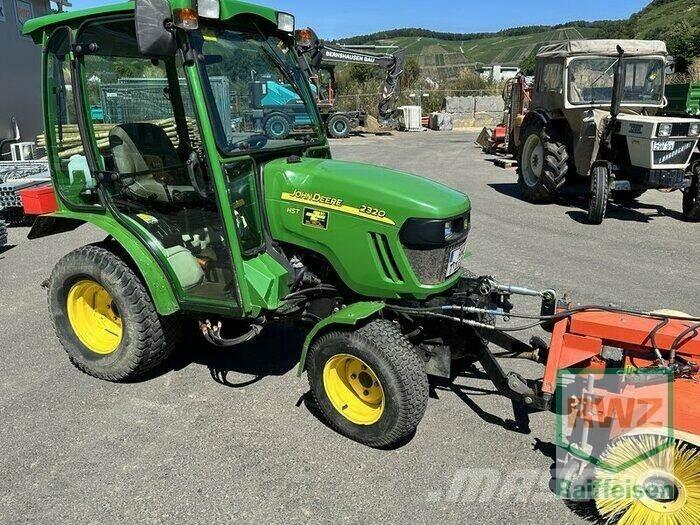 John Deere 2320 Kompakttraktorer