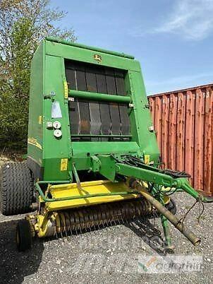John Deere 592 MAXICUT Rundballepresser