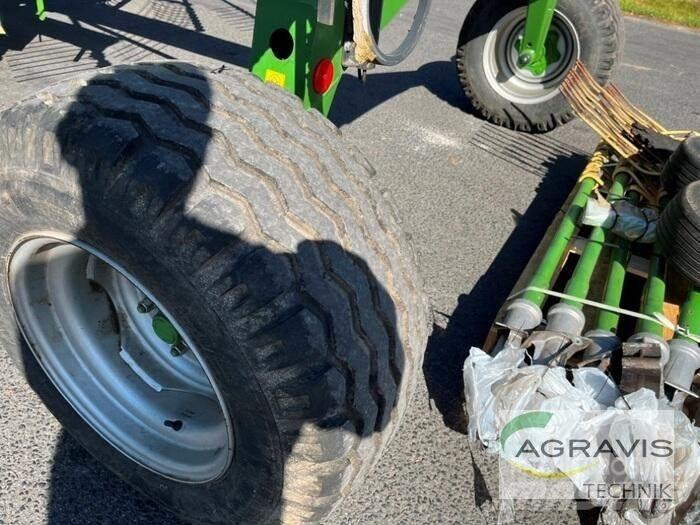 Krone SWADRO TC 880 Raker og høyvendere