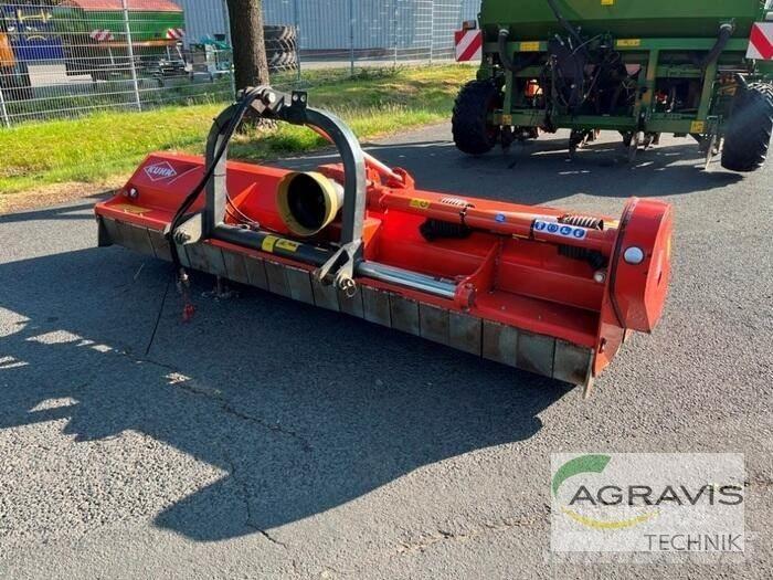 Kuhn BP 28 Beitepussere og toppkuttere