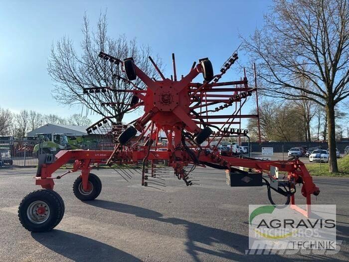 Kuhn GA 8521 Raker og høyvendere