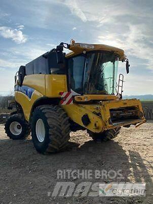 New Holland CX 8090 Skurtreskere