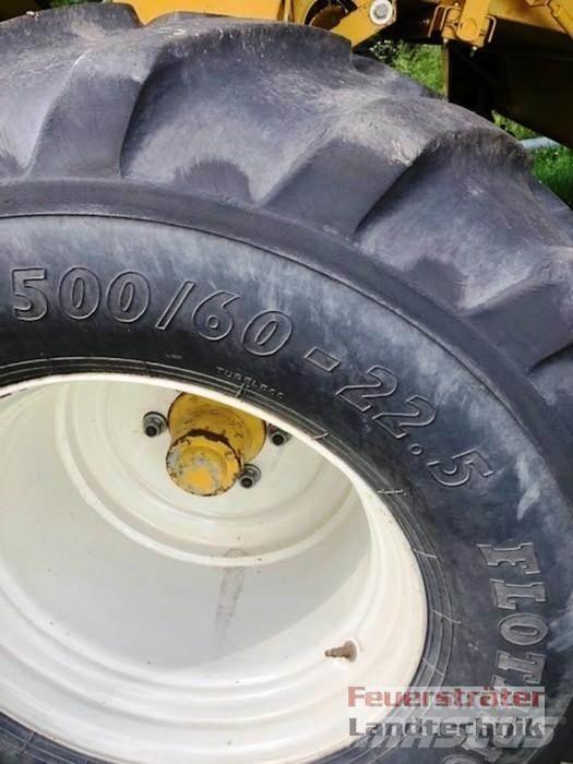 New Holland TX 68 Skurtreskere