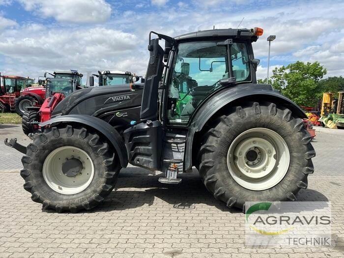 Valtra T 214 D 1B8 Traktorer