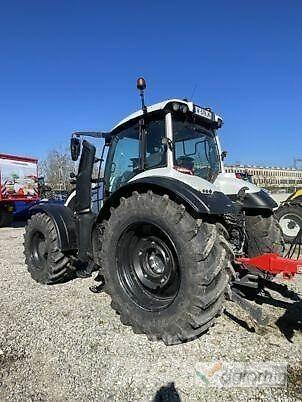 Valtra T215A Traktorer