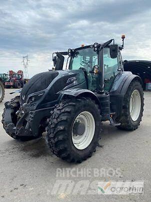 Valtra T234 VERSU Traktorer