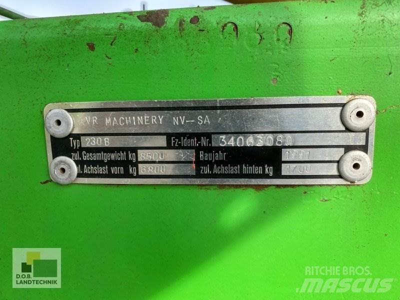 AVR 230 B Potetopptakere