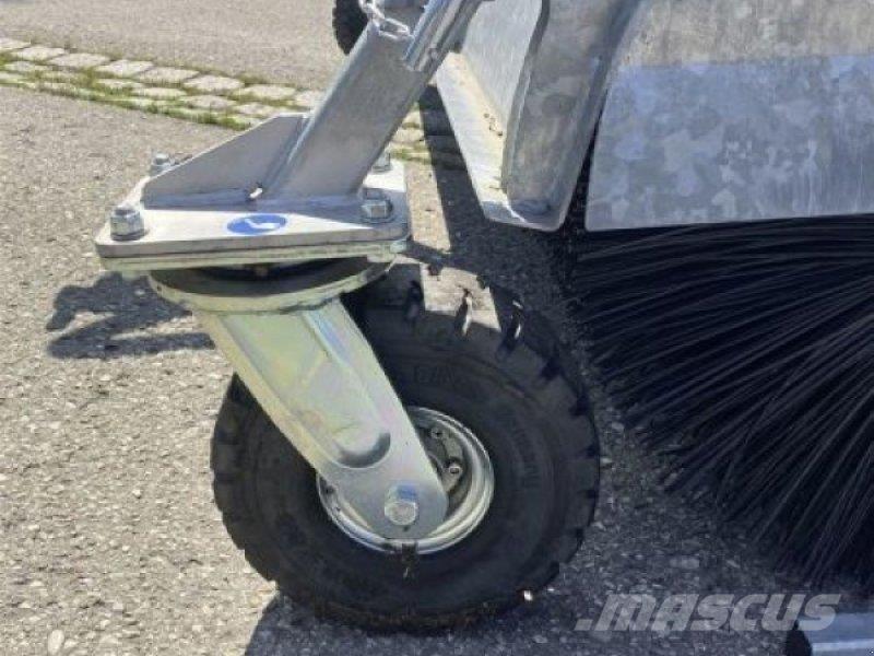 Fliegl TYP 700 Feiemaskiner
