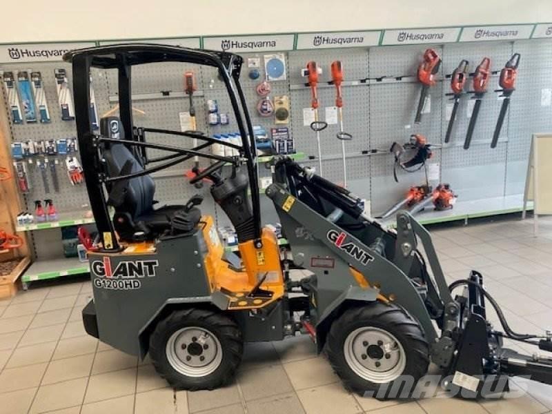 GiANT G1200 Kompaktlastere