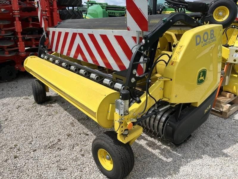 John Deere 30R Høy- og fôrmaskintilbehør