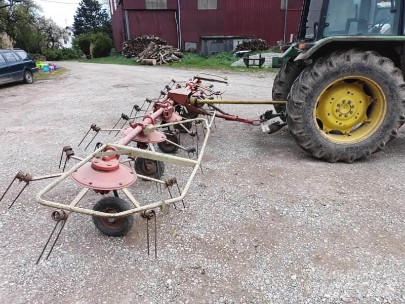 Kuhn GF 671 Raker og høyvendere
