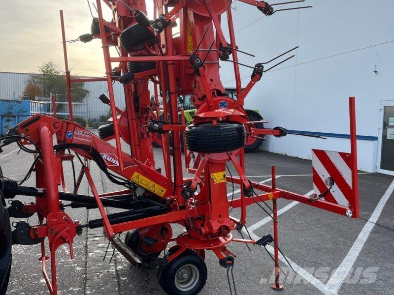 Kuhn GF 8702 Raker og høyvendere
